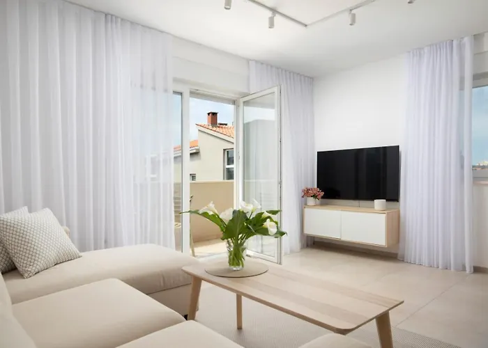 Nest & Work Retreat Apartment