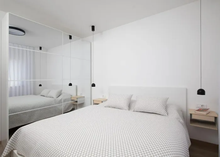 Nest & Work Retreat Apartment *