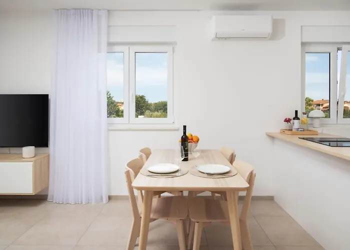 Nest & Work Retreat Πούλα